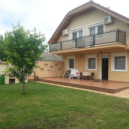 Marinica Apartman Hajduszoboszlo Exterior photo