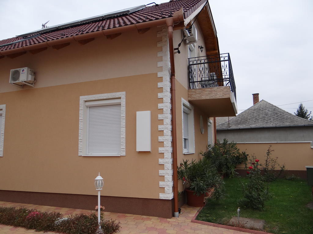 Marinica Apartman Hajduszoboszlo Exterior photo
