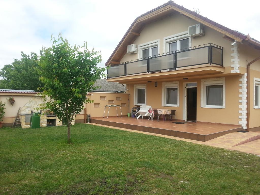 Marinica Apartman Hajduszoboszlo Exterior photo