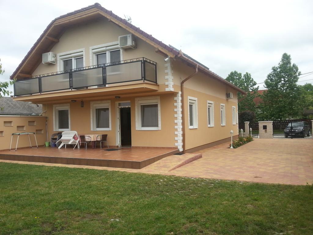 Marinica Apartman Hajduszoboszlo Exterior photo